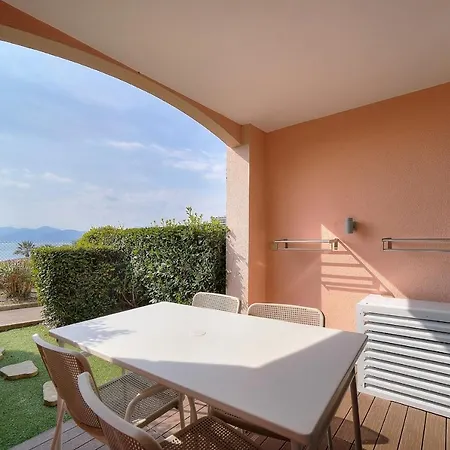 Immogroom - Sea View- Pool- Parking- Garden Appartement